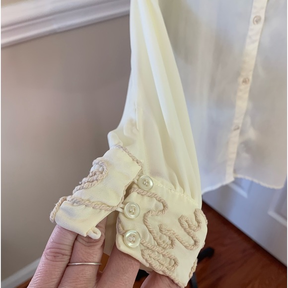 Hem & Thread, Women’s button up with beautiful detail, size L - Picture 2 of 11